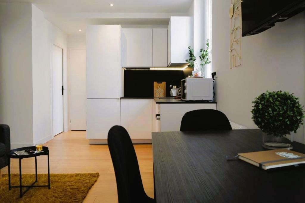 Appartement Cloitre De La Barge - L'elegant - 2min Centre & Cathedrale - 2 Amiens